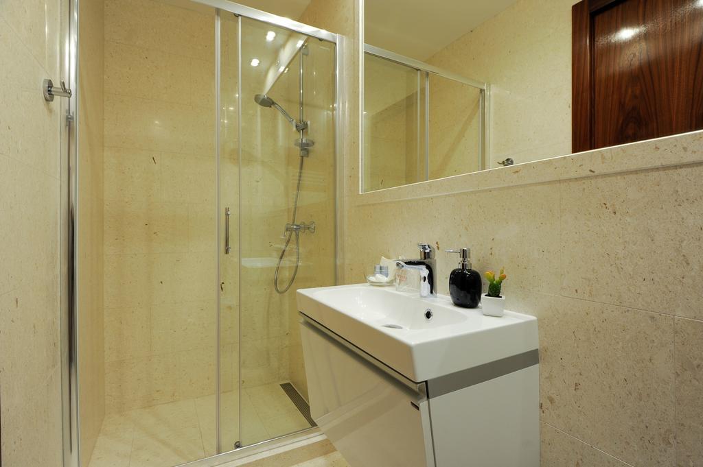 Habitación Doble Deluxe con ducha