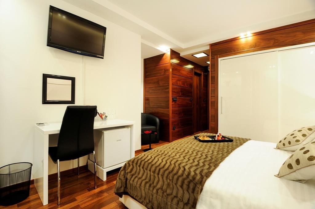 Deluxe King Room,202738138:JPEG