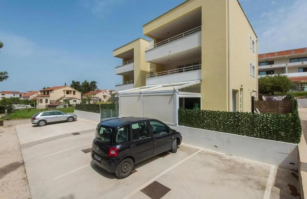 Apartments Villa Ema-1