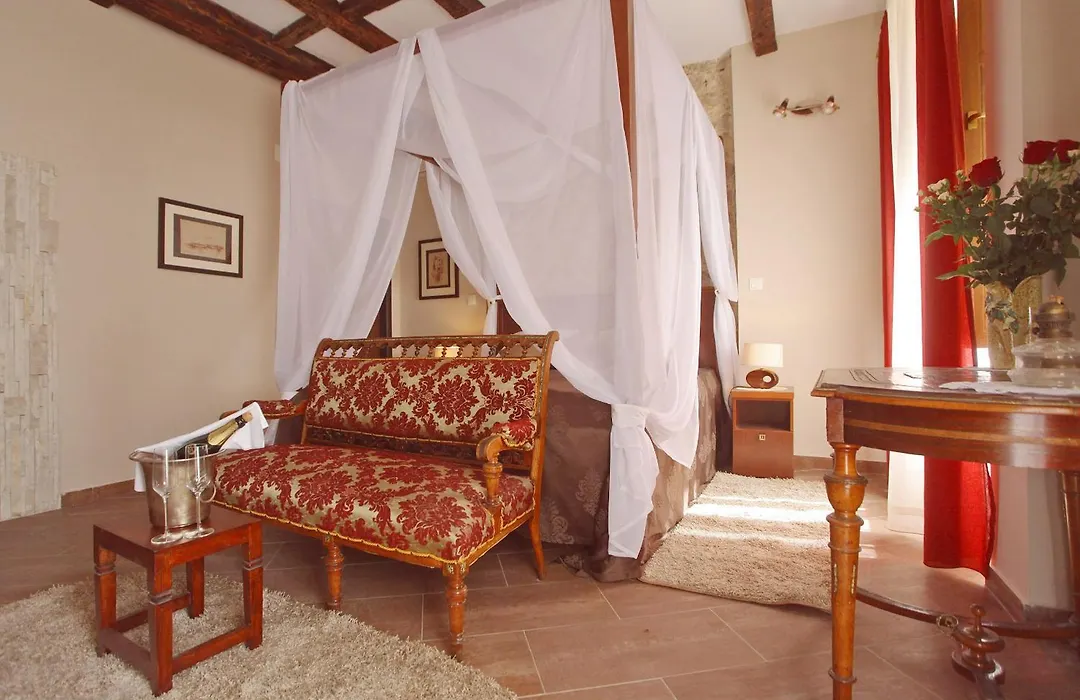 Luxury Rooms Contessa Vitali-1