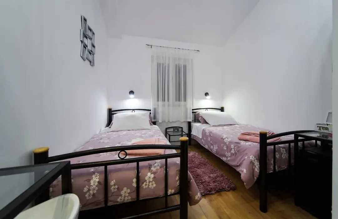 Rooms Nekic 1-1