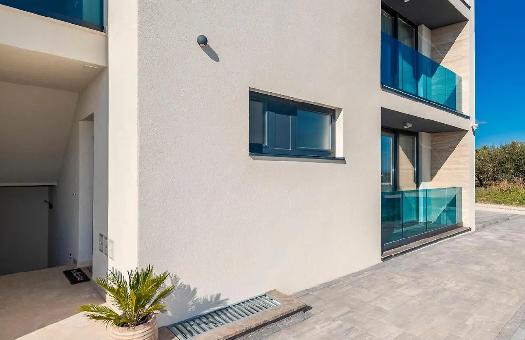 Villa Tadic-1