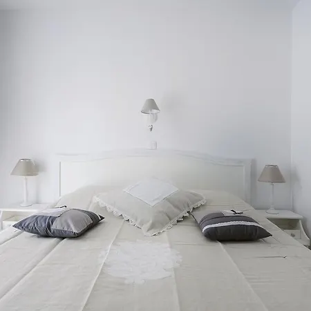 Tinel Rooms Old City Center-2