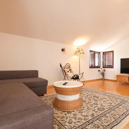 Apartments And A Room Ina-2
