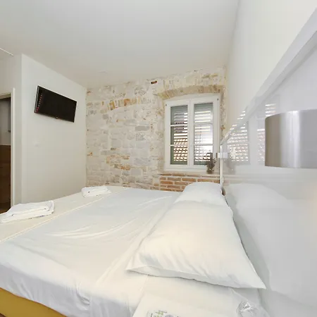 Idassa Atrium Rooms-3