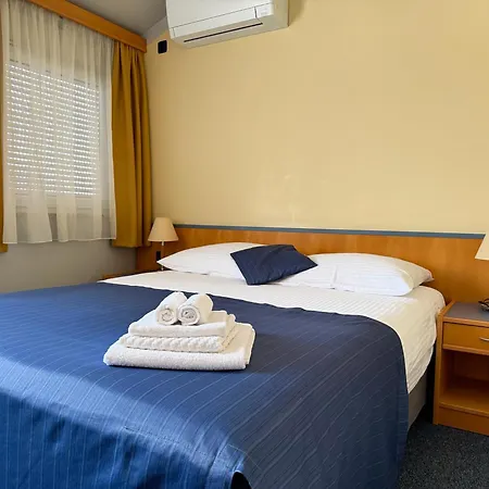 Tamaris Rooms-3