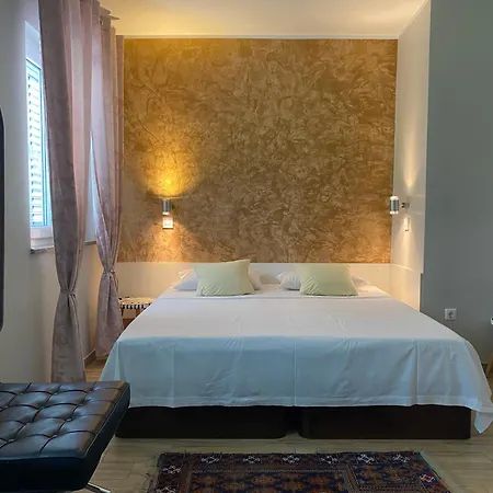 Secret Garden Apartment-2