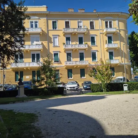 Rooms Tisa Old Town-3
