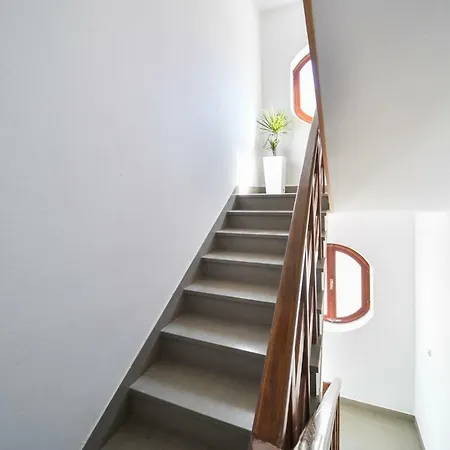 Rooms Nekic 1-3